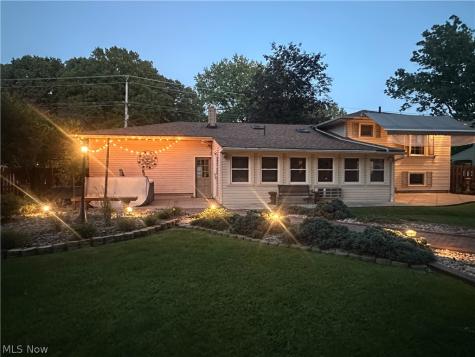 422 Bonnie Brae Avenue Niles OH 44446