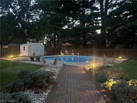 422 Bonnie Brae Avenue Niles OH 44446