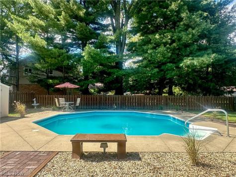422 Bonnie Brae Avenue Niles OH 44446