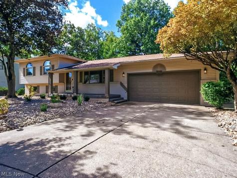 422 Bonnie Brae Avenue Niles OH 44446
