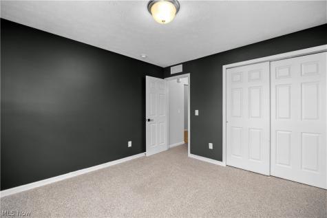 3822 Parkside Circle E Lorain OH 44053