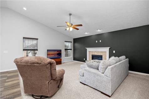 3822 Parkside Circle E Lorain OH 44053