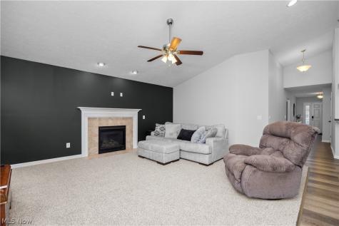 3822 Parkside Circle E Lorain OH 44053