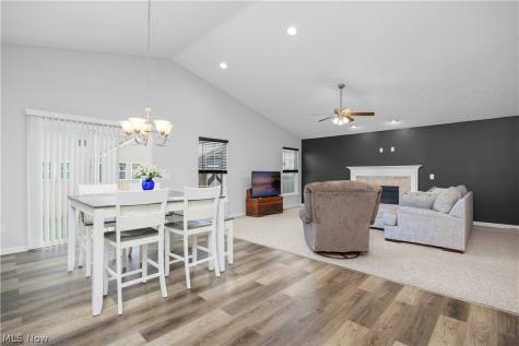 3822 Parkside Circle E Lorain OH 44053