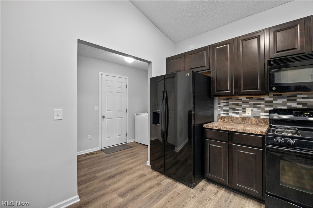 3822 Parkside Circle E Lorain OH 44053