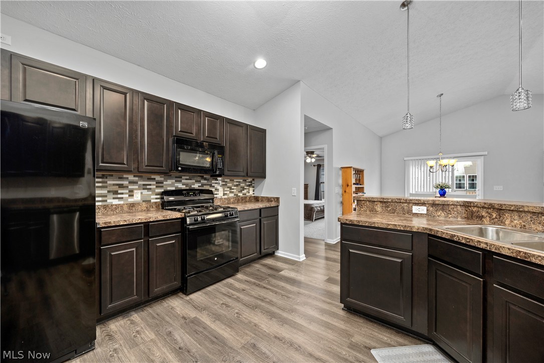 3822 Parkside Circle E Lorain OH 44053