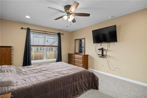 3822 Parkside Circle E Lorain OH 44053