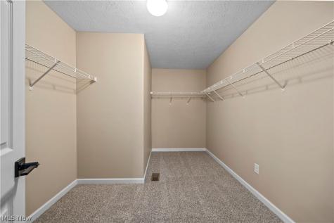 3822 Parkside Circle E Lorain OH 44053