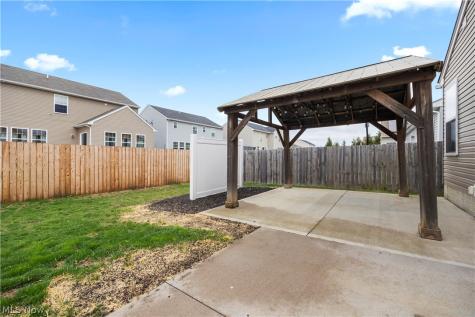 3822 Parkside Circle E Lorain OH 44053