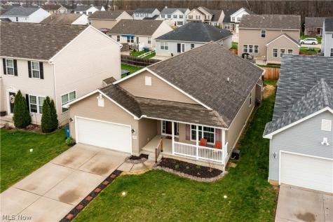 3822 Parkside Circle E Lorain OH 44053