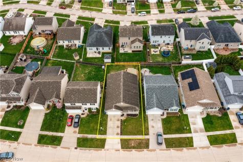 3822 Parkside Circle E Lorain OH 44053