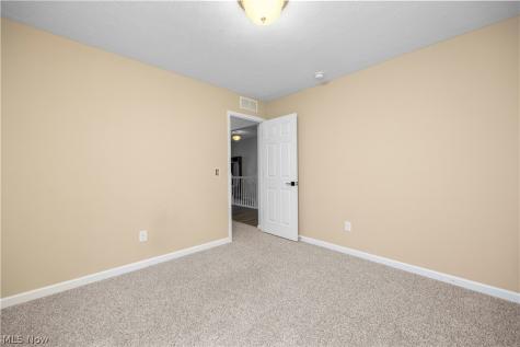 3822 Parkside Circle E Lorain OH 44053