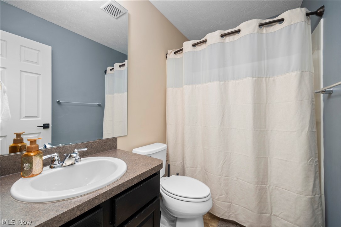 3822 Parkside Circle E Lorain OH 44053