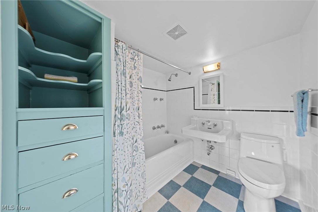 14631 County Line Road Chagrin Falls OH 44022