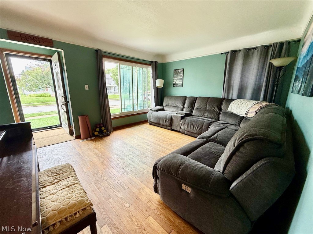 16299 Pike Boulevard Brook Park OH 44142