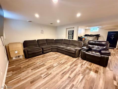 16299 Pike Boulevard Brook Park OH 44142