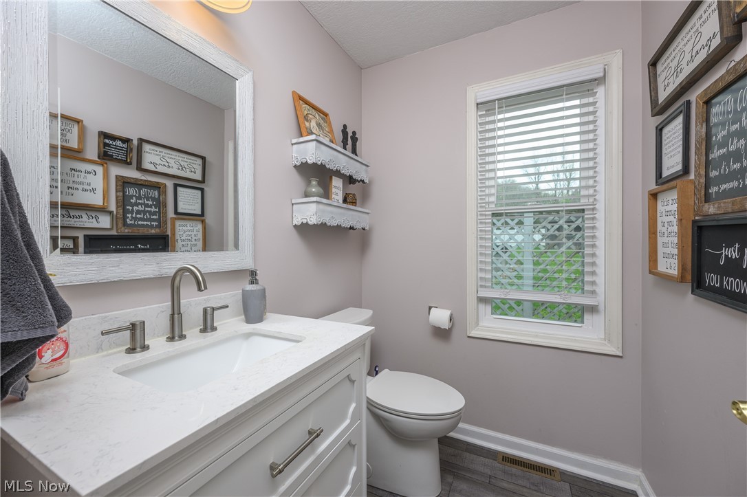 685 Willow Dale Street NW Bolivar OH 44612