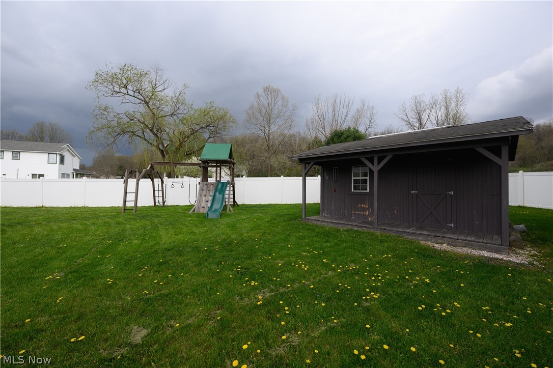 685 Willow Dale Street NW Bolivar OH 44612