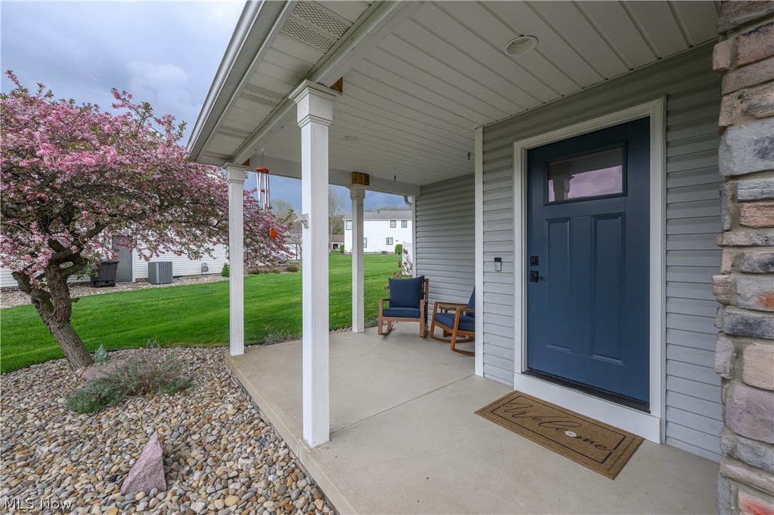 685 Willow Dale Street NW Bolivar OH 44612