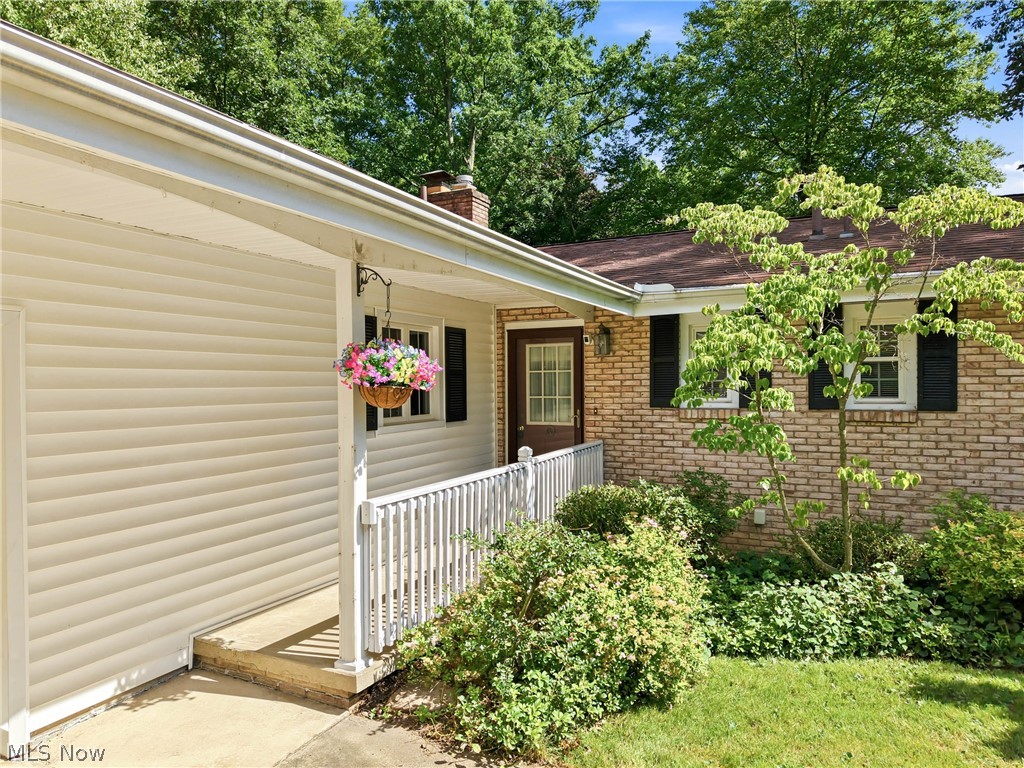 8564 Squires Lane NE Warren OH 44484