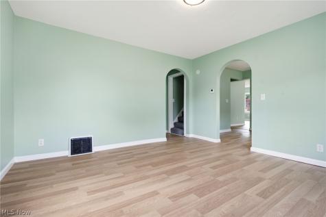 2116 25th Street NE Canton OH 44705