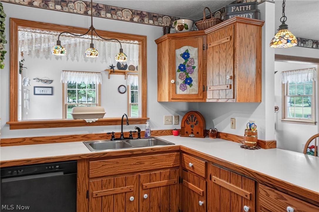 7380 Fieldstone Avenue Conneaut OH 44030