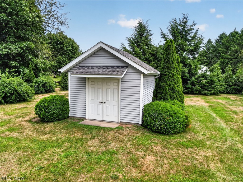 7380 Fieldstone Avenue Conneaut OH 44030