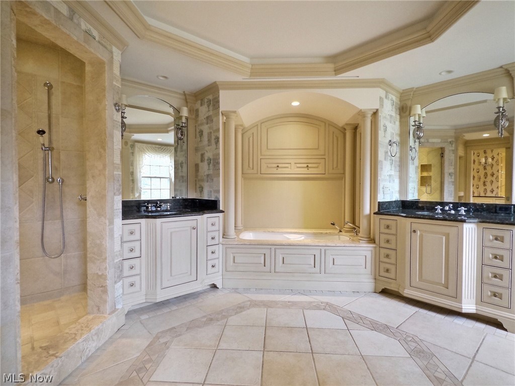 2710 Chesterton Road Shaker Heights OH 44122