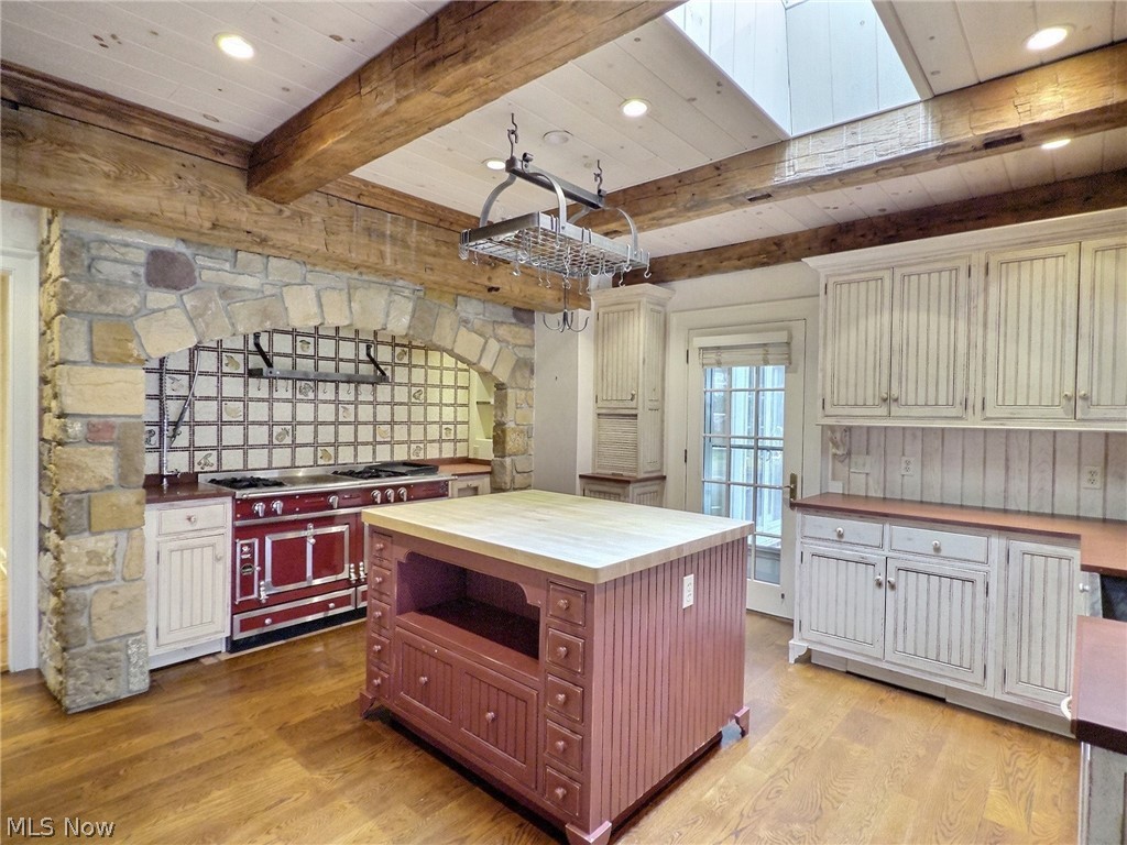 2710 Chesterton Road Shaker Heights OH 44122