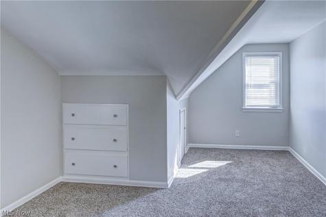 5640 E 141st Street Maple Heights OH 44137