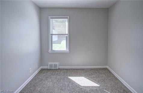 5640 E 141st Street Maple Heights OH 44137