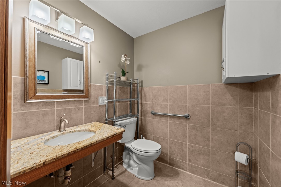 327 S Miller Road Akron OH 44333