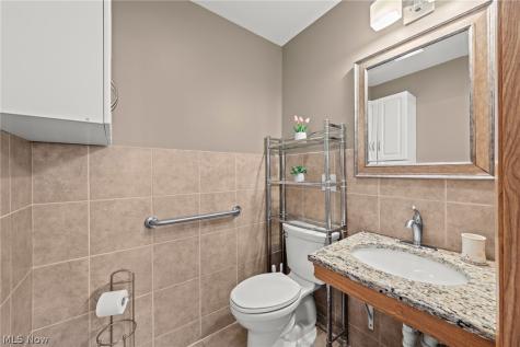 327 S Miller Road Akron OH 44333