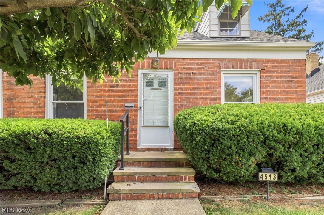 4513 W 157th Street Cleveland OH 44135