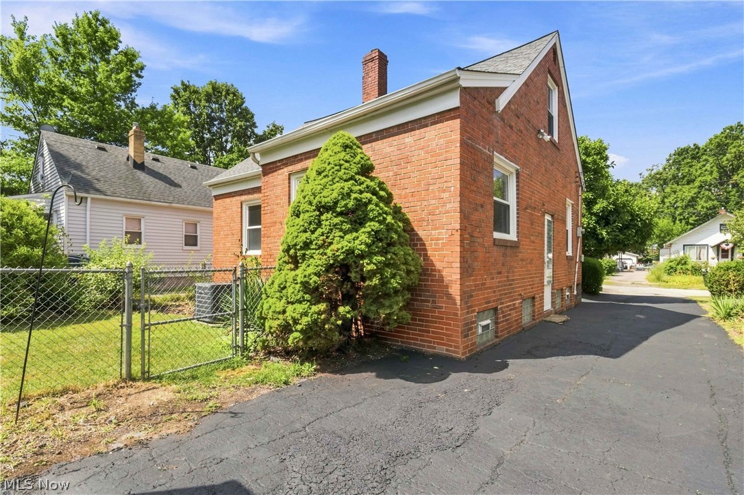 4513 W 157th Street Cleveland OH 44135