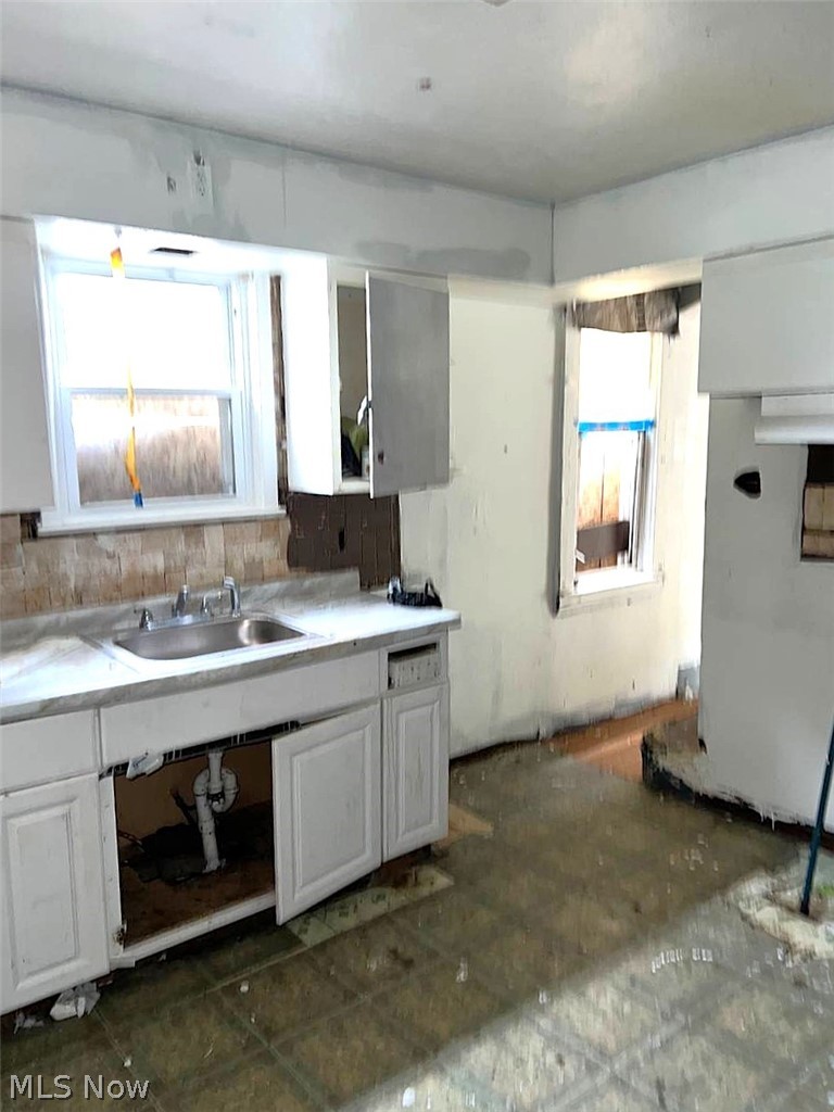 7404 Wentworth Avenue Cleveland OH 44102
