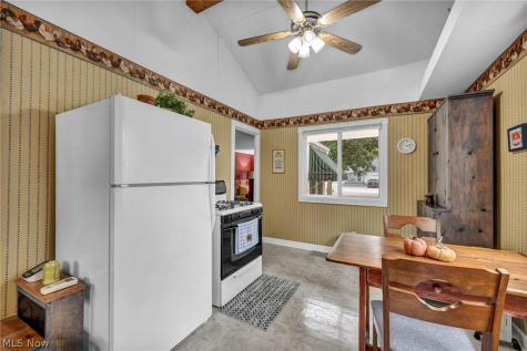 18813 Parkmount Cleveland OH 44135