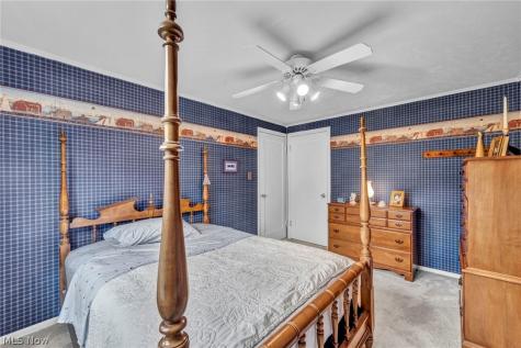 18813 Parkmount Cleveland OH 44135