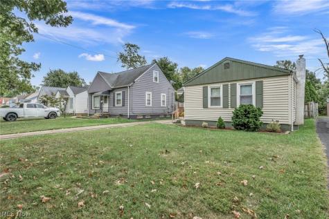 18813 Parkmount Cleveland OH 44135