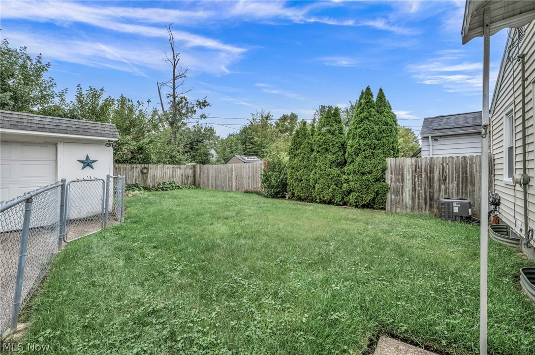 18813 Parkmount Cleveland OH 44135