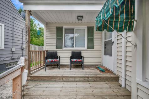 18813 Parkmount Cleveland OH 44135