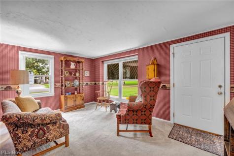 18813 Parkmount Cleveland OH 44135