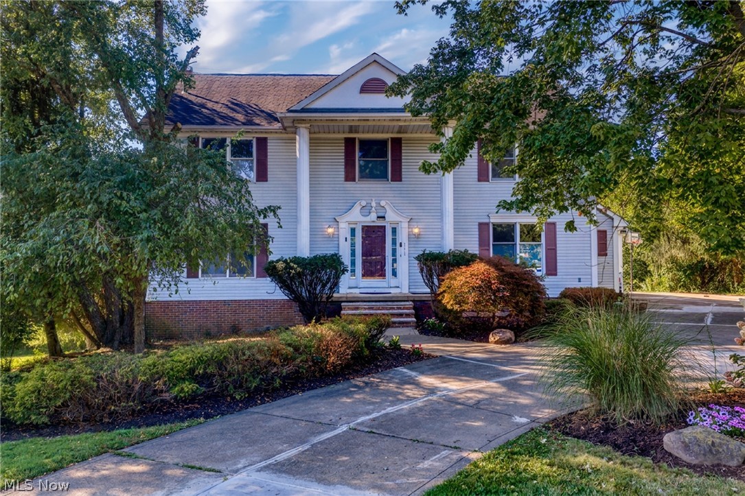 111 Waverly Lane Chagrin Falls OH 44022