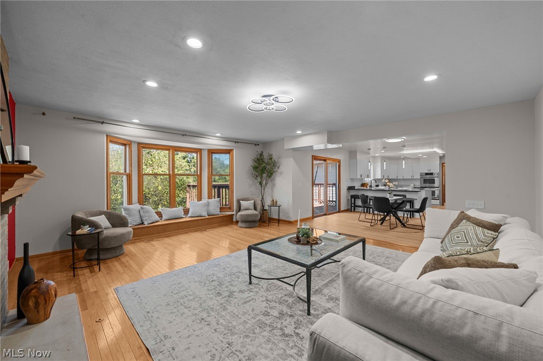 111 Waverly Lane Chagrin Falls OH 44022
