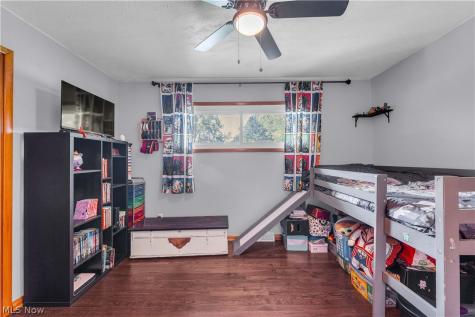26913 Elizabeth Lane Olmsted Falls OH 44138