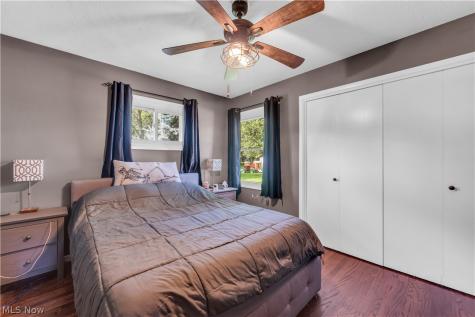 26913 Elizabeth Lane Olmsted Falls OH 44138