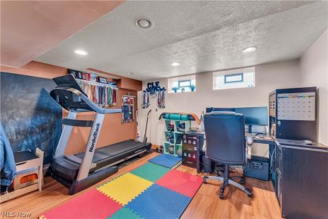 26913 Elizabeth Lane Olmsted Falls OH 44138