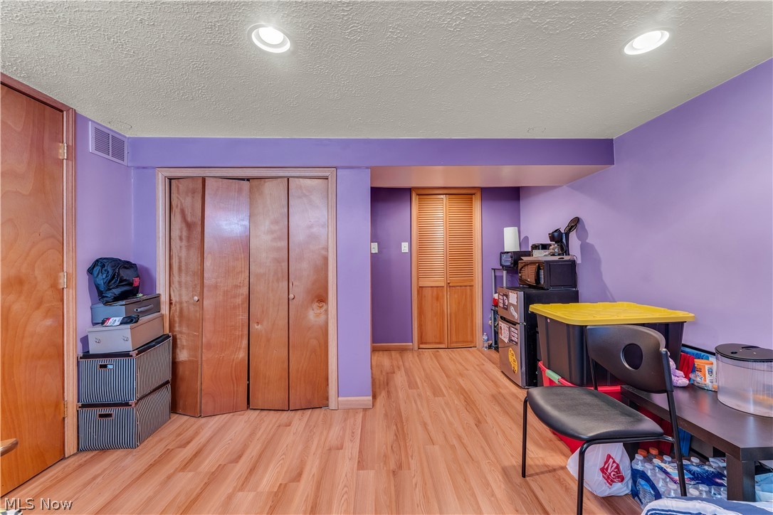 26913 Elizabeth Lane Olmsted Falls OH 44138