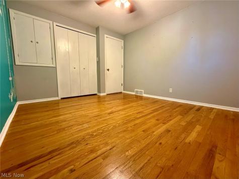 28096 Edgepark Drive North Olmsted OH 44070