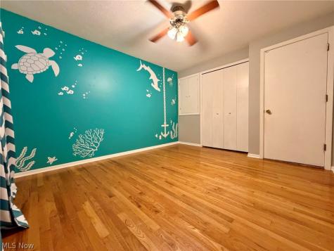 28096 Edgepark Drive North Olmsted OH 44070
